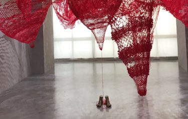 塩田千春展　名古屋・ケンジタキギャラリー　2019年8-10月