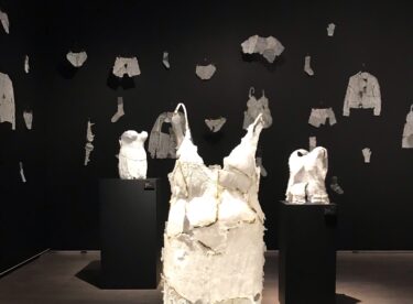 素材転生－Beyond the Material　岐阜県美術館で６月26日まで