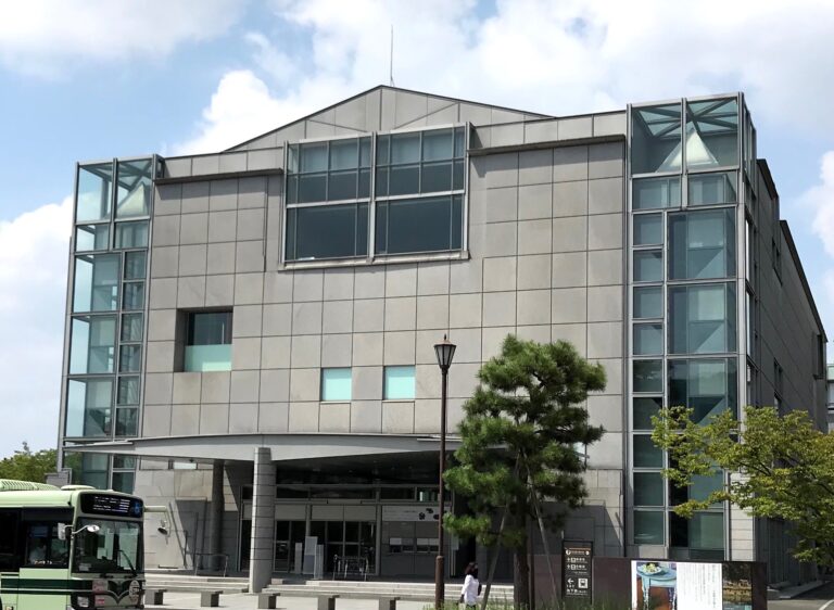 京都国立近代美術館 発見された日本の風景 美しかりし明治への旅 9月7日 10月31日 Outermostnagoya 名古屋 アート 舞台 映像