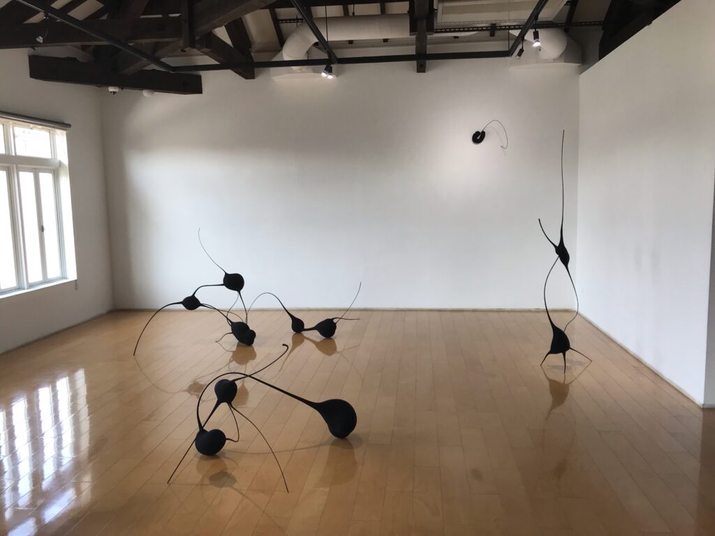 とける形、ふくらむ瞬間 横山翔平 小林千紗」瀬戸市新世紀工芸館 9月19