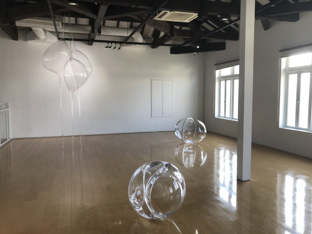 とける形 ふくらむ瞬間 横山翔平 小林千紗 瀬戸市新世紀工芸館 9月19日まで Outermostnagoya 名古屋 アート 舞台 映像