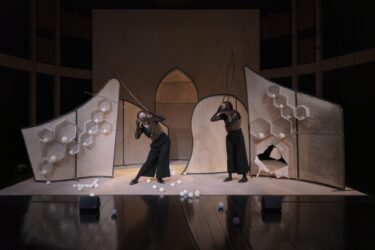 SPACが半年ぶりに公演再開　第1弾は「みつばち共和国」
