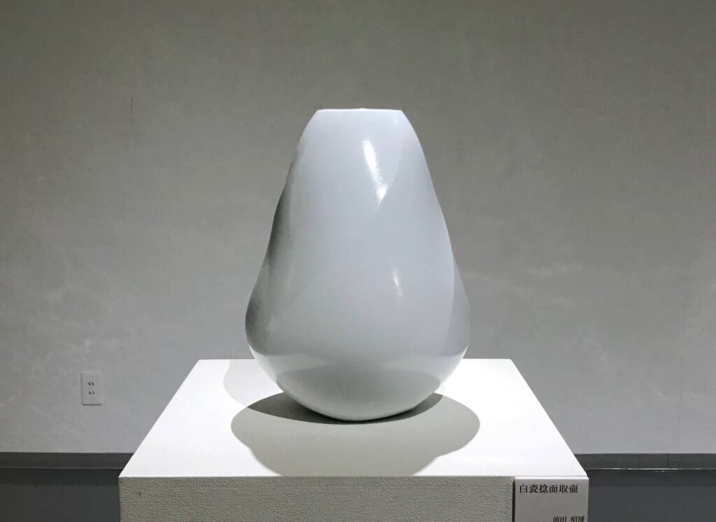 人間国宝 前田昭博作 白磁 花入 壺 共箱 略歴付 花瓶 作家物