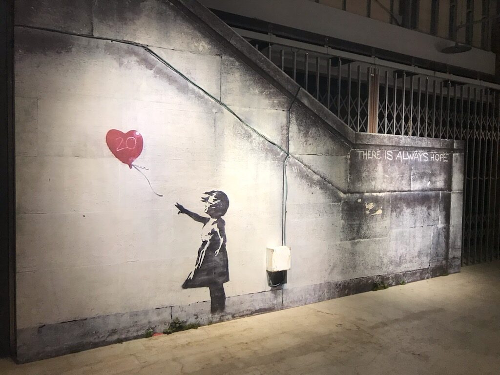 バンクシーって誰 展 名古屋で12月19日 22年3月27日 大阪は4月23日 6月12日 グランフロント大阪 Outermostnagoya 名古屋 アート 舞台 映像