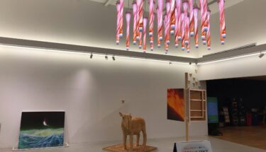 現代美術、木村二朗「語り部」6号油彩、新象作家展出品作 描き続けた都市の発生、崩壊、再生 逸見出身の画家「木村利三郎追悼展