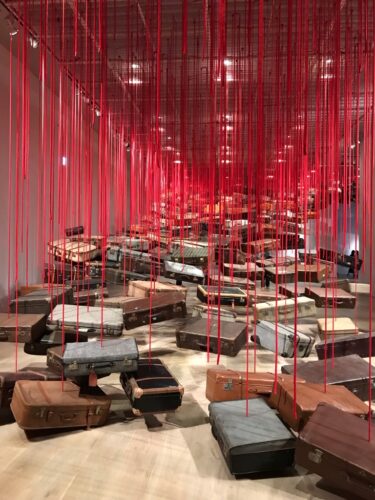 塩田千春展　2024年-2025年開催